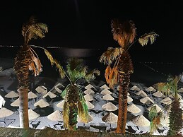 Grand Cennet Beach Hotel