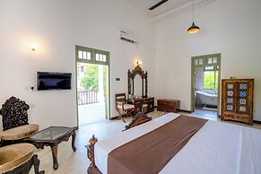 Amara Chairmans Bungalow