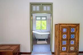 Amara Chairmans Bungalow