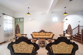 Amara Chairmans Bungalow
