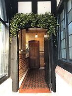 Rowden Abbey B&B