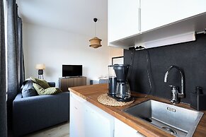 Beautiful Studio in Heart of Downtown