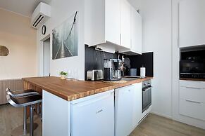 Beautiful Studio in Heart of Downtown