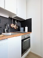 Beautiful Studio in Heart of Downtown