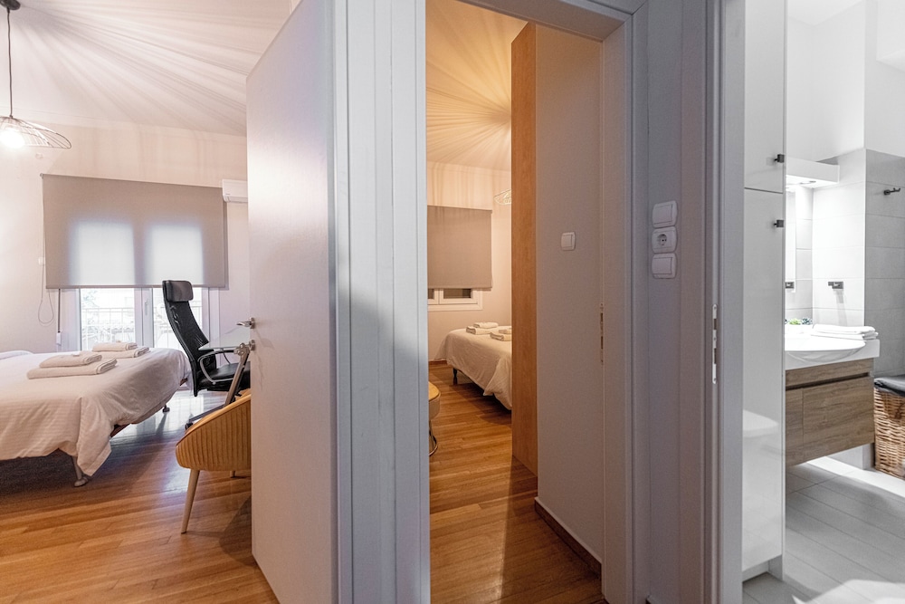 Alopece City Apartment