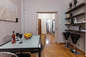 Alopece City Apartment