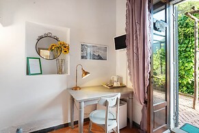 BARONE ANTONIO NEGRI FARMHOUSE