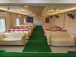 Hotel NVR Grand