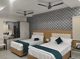 Hotel NVR Grand