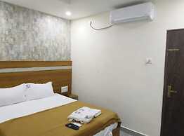 Hotel NVR Grand