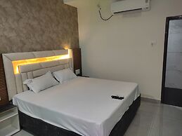 Hotel NVR Grand