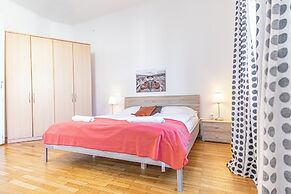 Affordable Apartment Near Stadthalle
