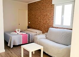 Estudio con Terraza y aire acondicionado