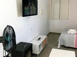 Estudio con Terraza y aire acondicionado