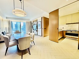 Venduras Skyline 3BR at Address Opera