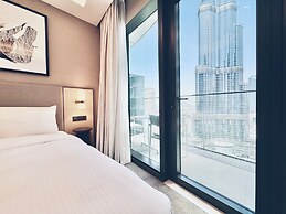 Venduras Skyline 3BR at Address Opera