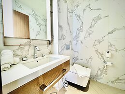 Venduras Skyline 3BR at Address Opera