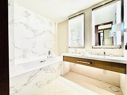 Venduras Skyline 3BR at Address Opera