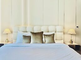 Venduras Chic 1BR near Burj Khalifa