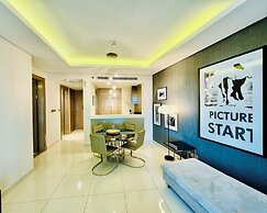 Venduras Chic 1BR at Damac Tower