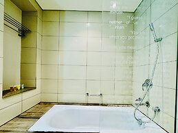 Venduras Cozy 1BR at Damac Tower