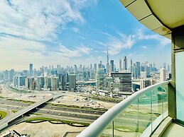 Venduras Cozy 3BR at Damac Tower