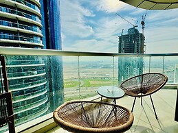 Venduras Cozy 3BR at Damac Tower