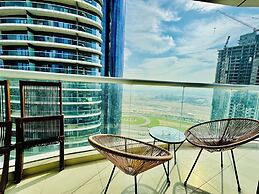 Venduras Cozy 3BR at Damac Tower