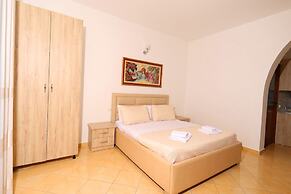 Hill Suites