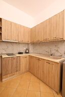 Hill Suites
