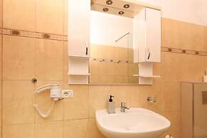 Hill Suites