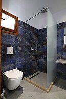 Hill Suites