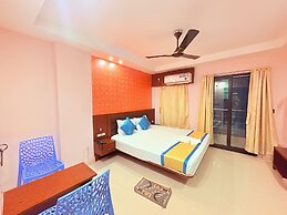 Hotel Prince Plaza with Swimming Pool