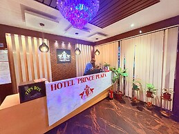 Hotel Prince Plaza with Swimming Pool