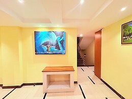 Hotel Prince Plaza with Swimming Pool