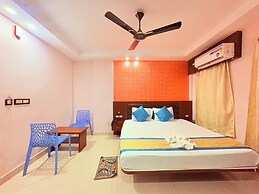 Hotel Prince Plaza with Swimming Pool
