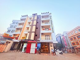 Hotel Prince Plaza with Swimming Pool