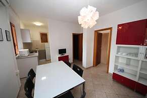 Welcoming Apartment Steps From the Beach