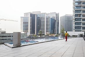Stylish 2BR Business Bay Pool Access