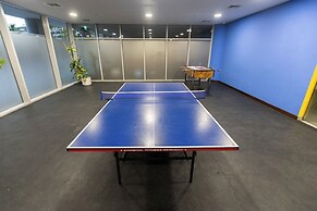 Stylish 2BR Business Bay Pool Access