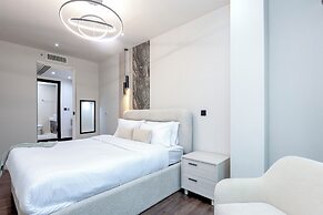 Stylish 2BR Business Bay Pool Access