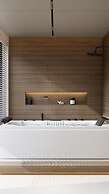 Monarc Hotel