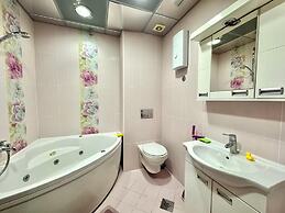 Rooftop Elegance Suite