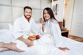 HOTEL CENTURY