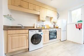 Modern 2BR Apartment with Water Views