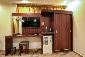 MG Crown Hotel 1