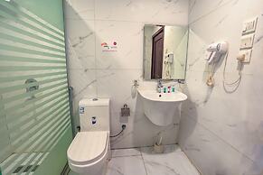 MG Crown Hotel 1