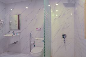 MG Crown Hotel 1