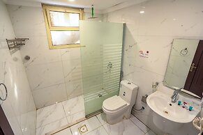MG Crown Hotel 1