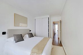 Beautiful Apartment 2br/6p - Eiffel Tower